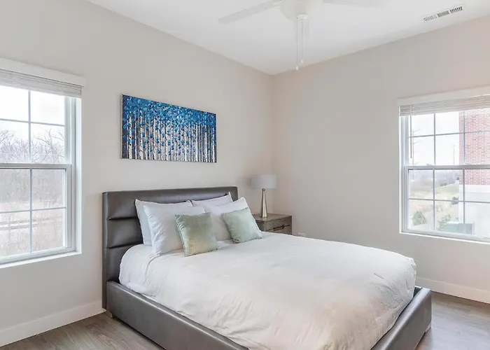 Landing Modern 2bd Clubhouse Gym *
