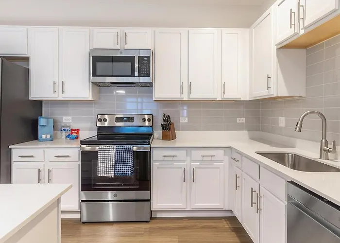 Apartment Landing Modern 2bd Clubhouse Gym *