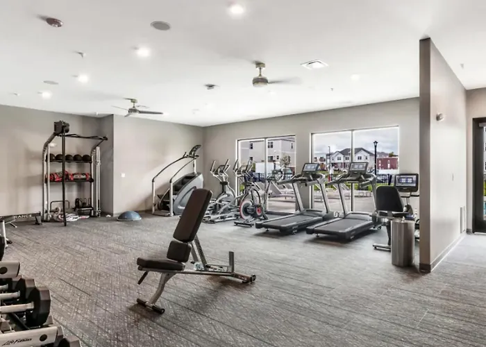 Landing Modern 2bd Clubhouse Gym *