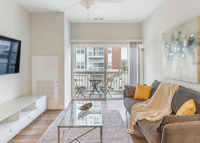 Landing Modern 2bd Clubhouse Gym Apartment *