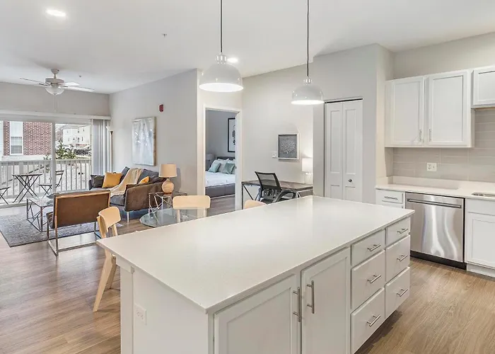 Landing Modern 2bd Clubhouse Gym