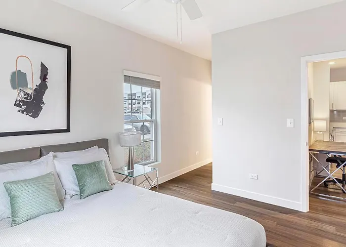 Landing Modern 2bd Clubhouse Gym