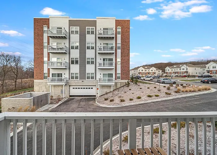 Landing Modern 2bd Clubhouse Gym